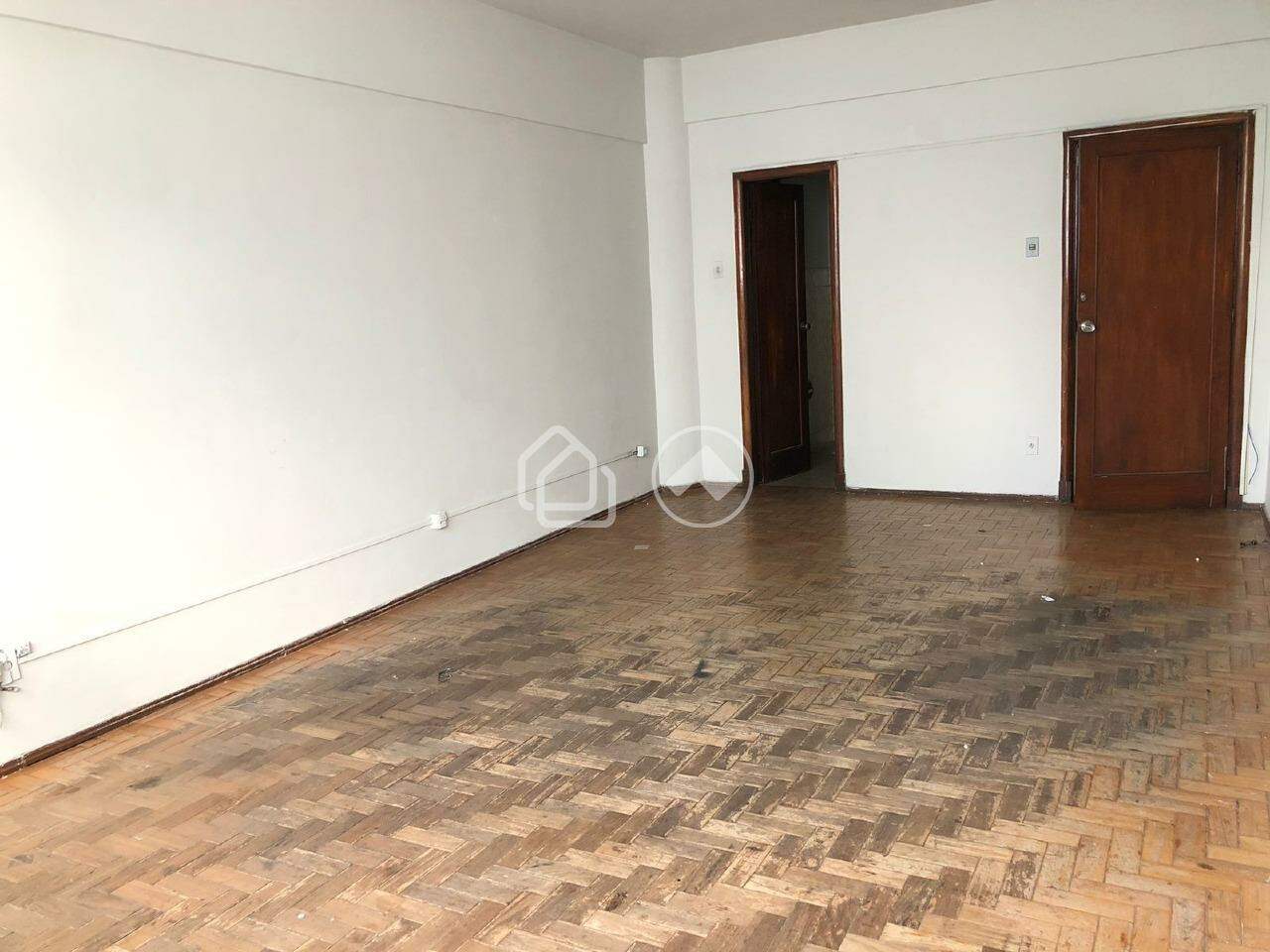 Sala para aluguel no Centro: 