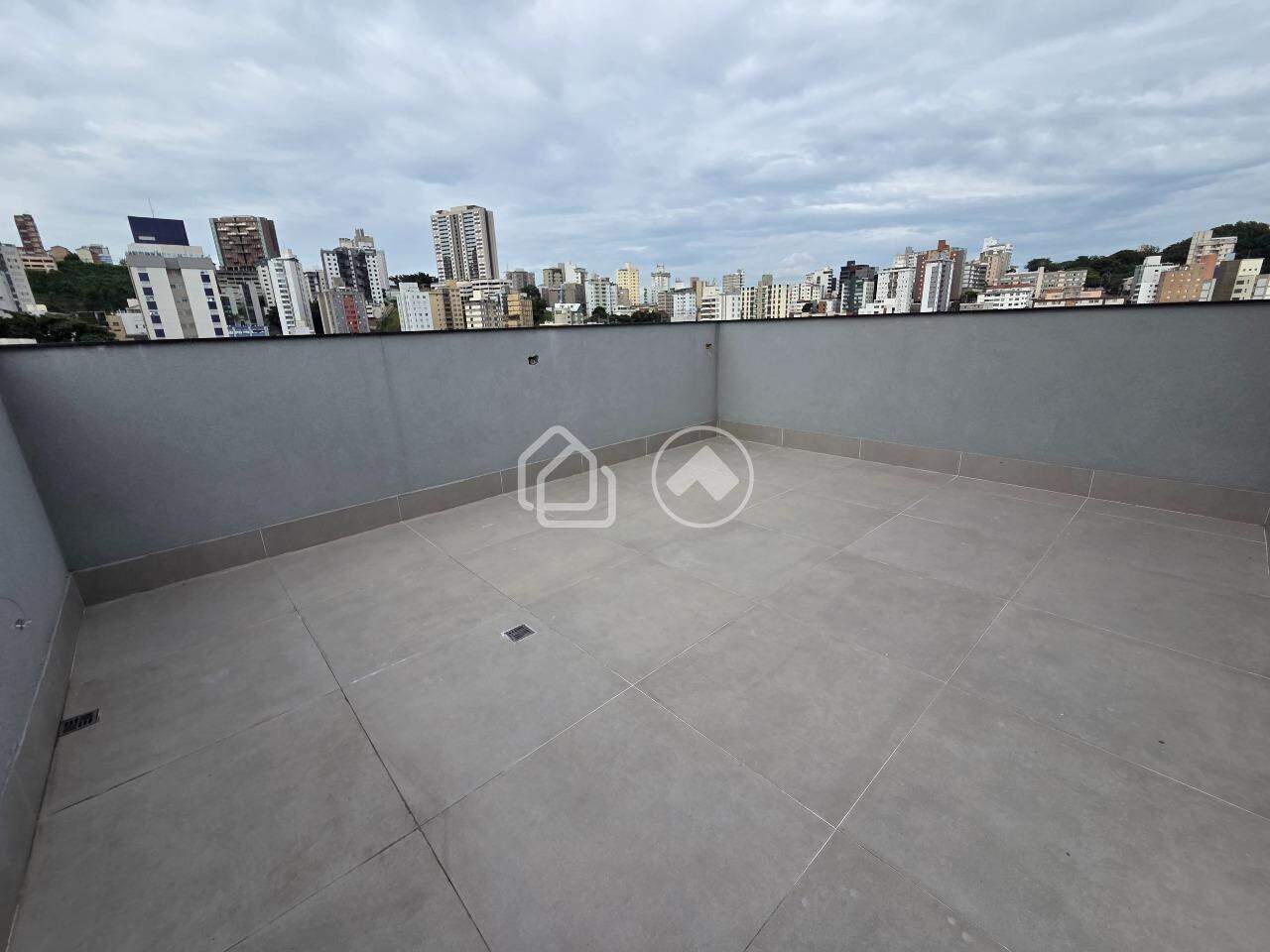 Cobertura à venda no Gutierrez: 