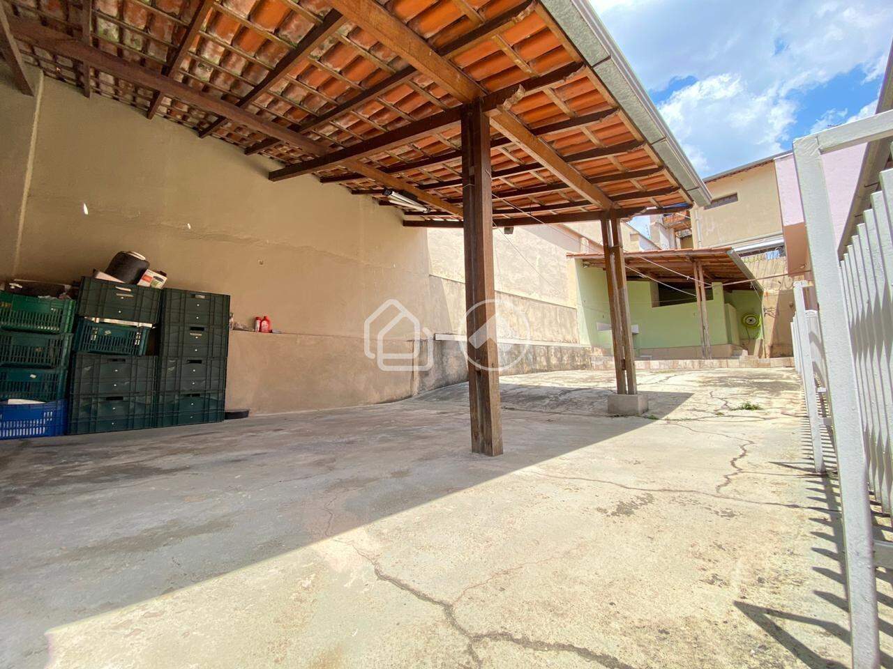 Casa à venda no Carlos Prates: 