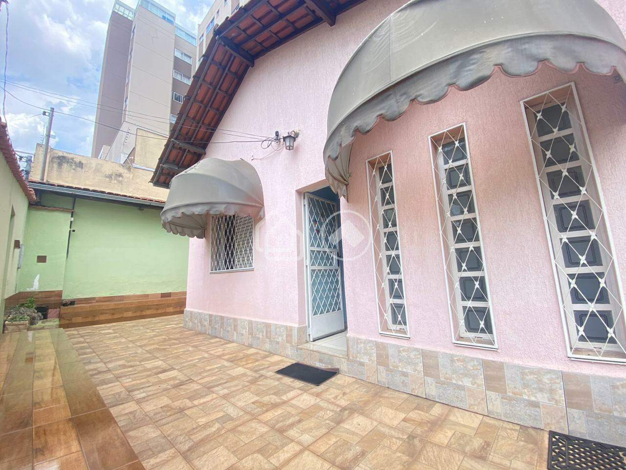 Casa à venda no Carlos Prates: 