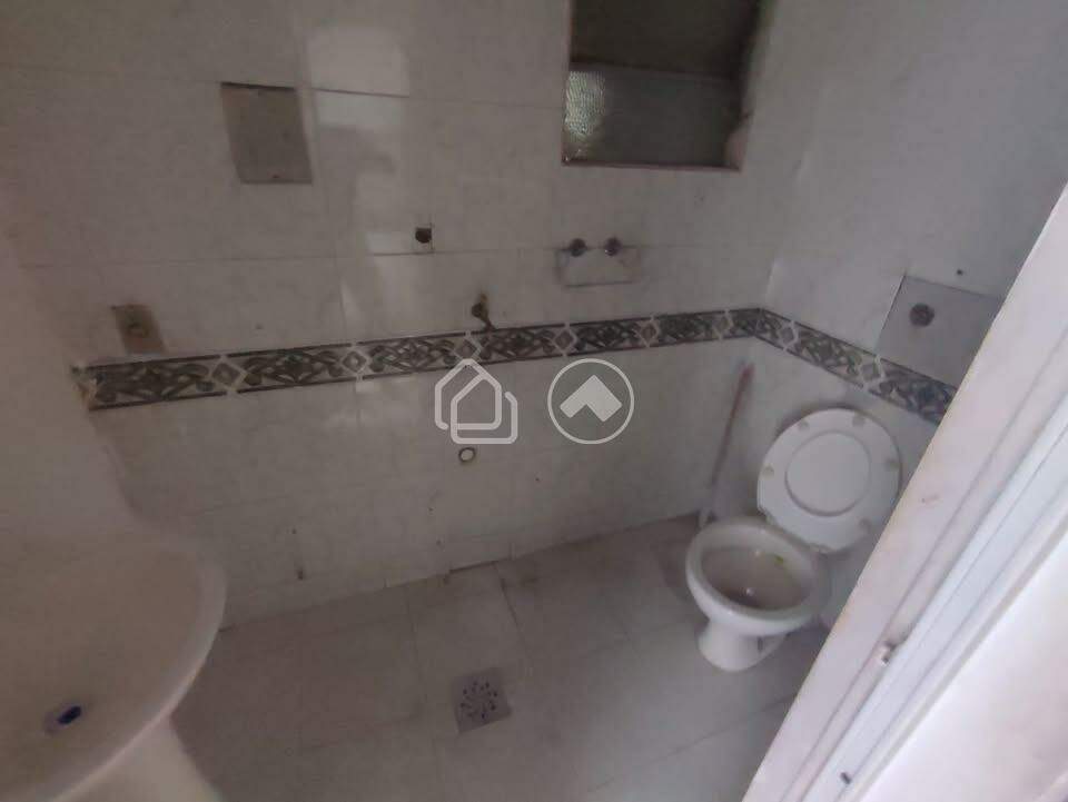 Sala para aluguel no Centro: 