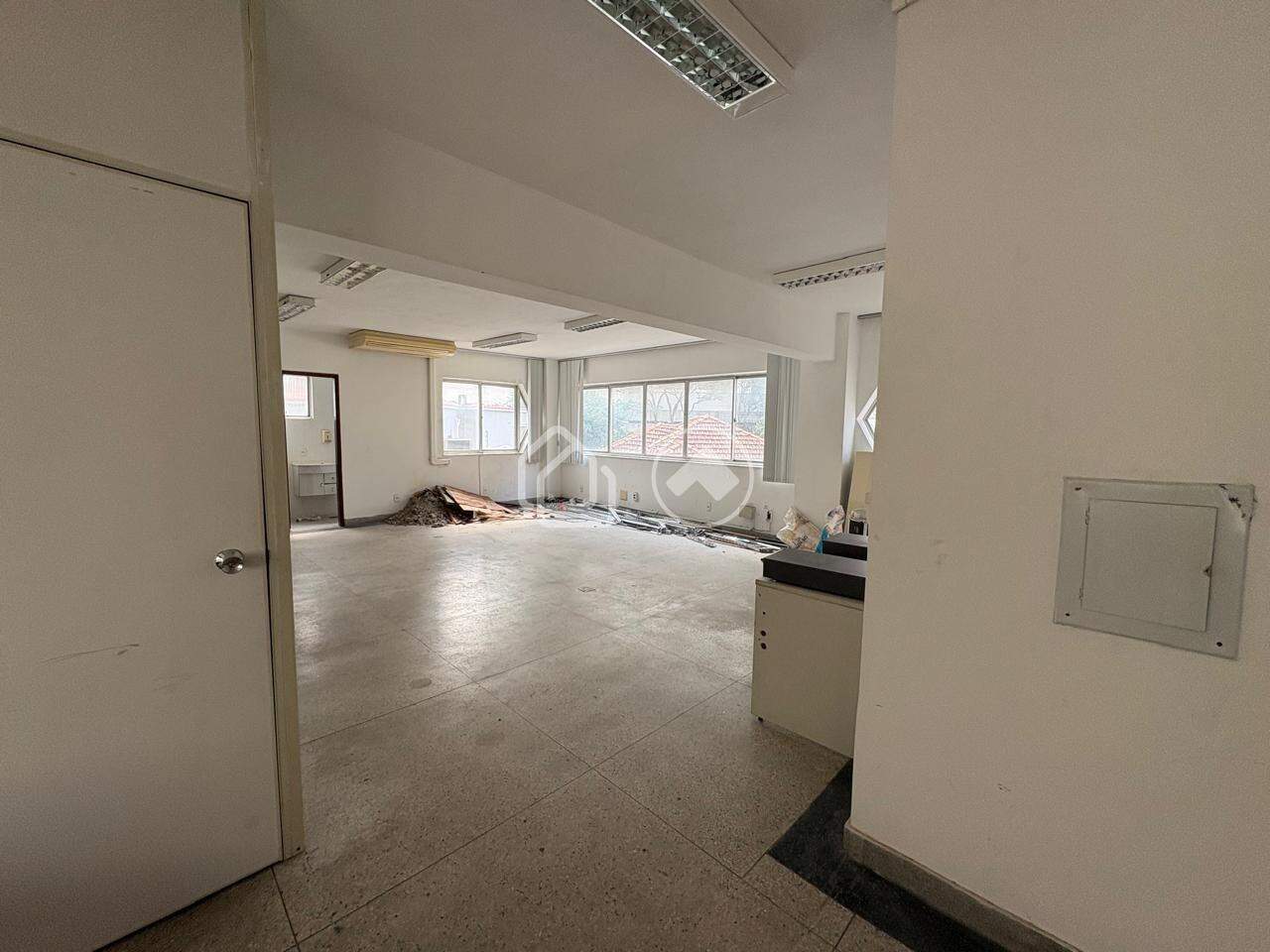 Sala para aluguel no Lourdes: 