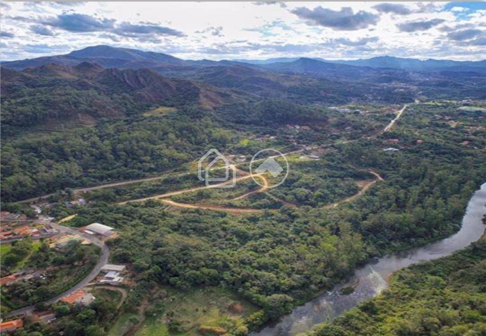 Terreno/Lote à venda no Solar de Santa Rita: 