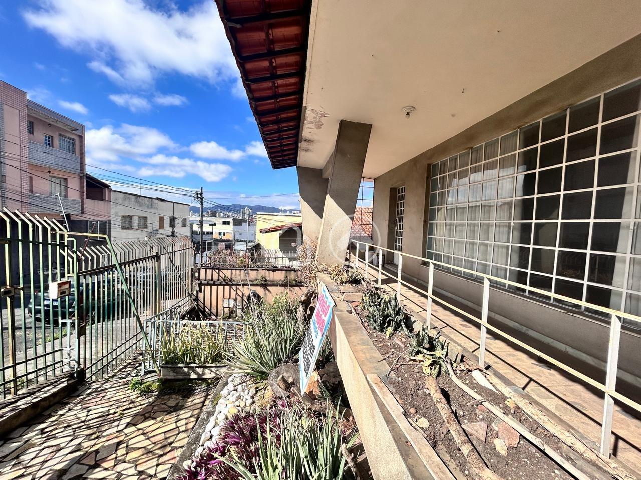 Casa à venda no Caiçaras: 