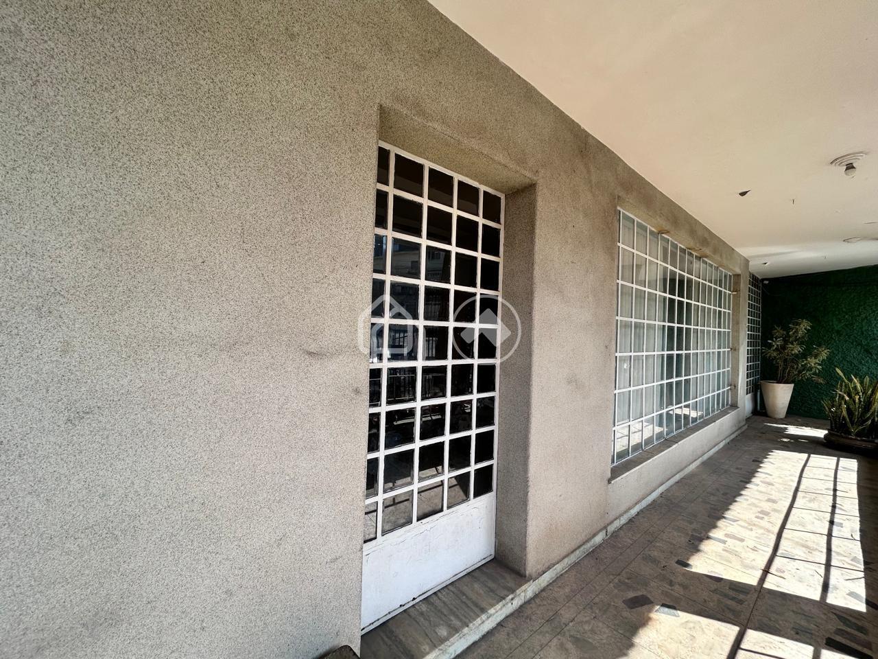 Casa à venda no Caiçaras: 