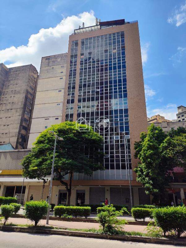 Andar corrido à venda no Centro: 