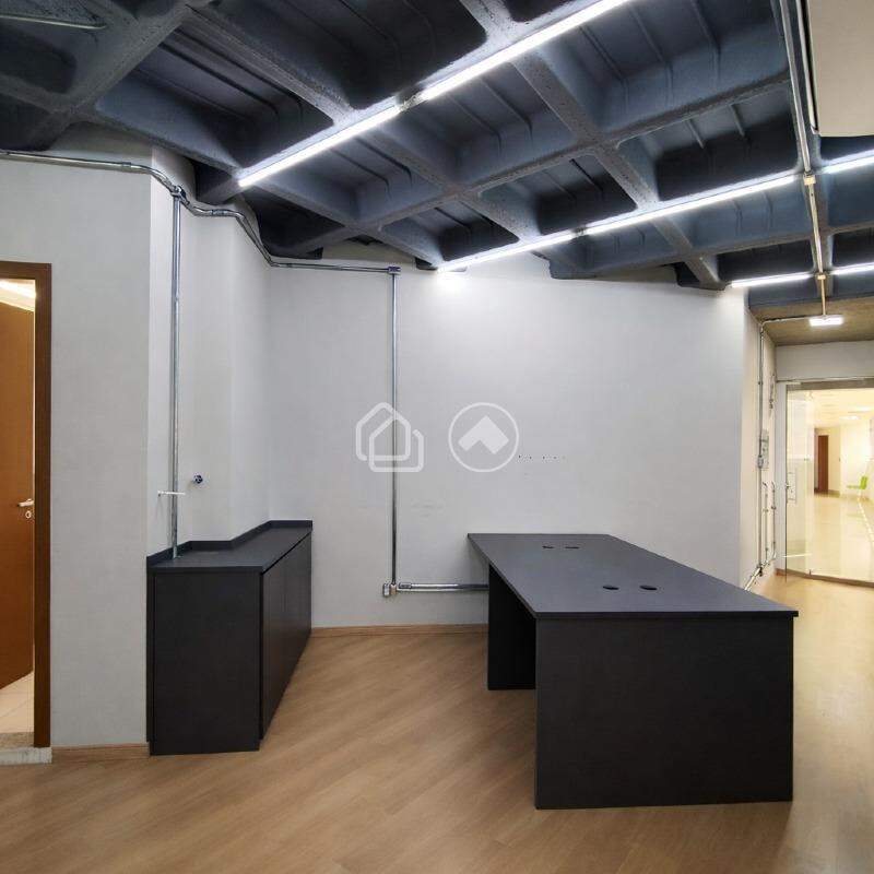 Sala para aluguel no Santo Agostinho: 