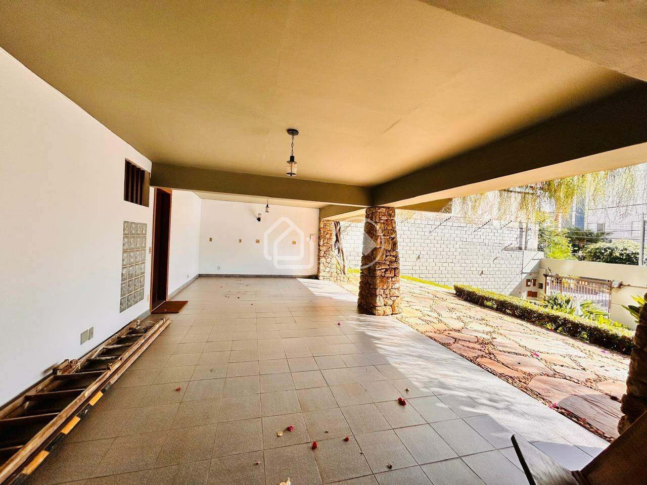 Casa à venda no Buritis: 