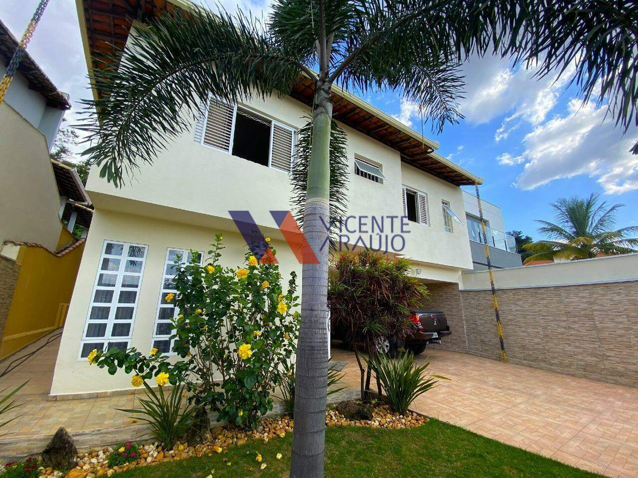 Casa à venda no bairro Ingá Alto: 