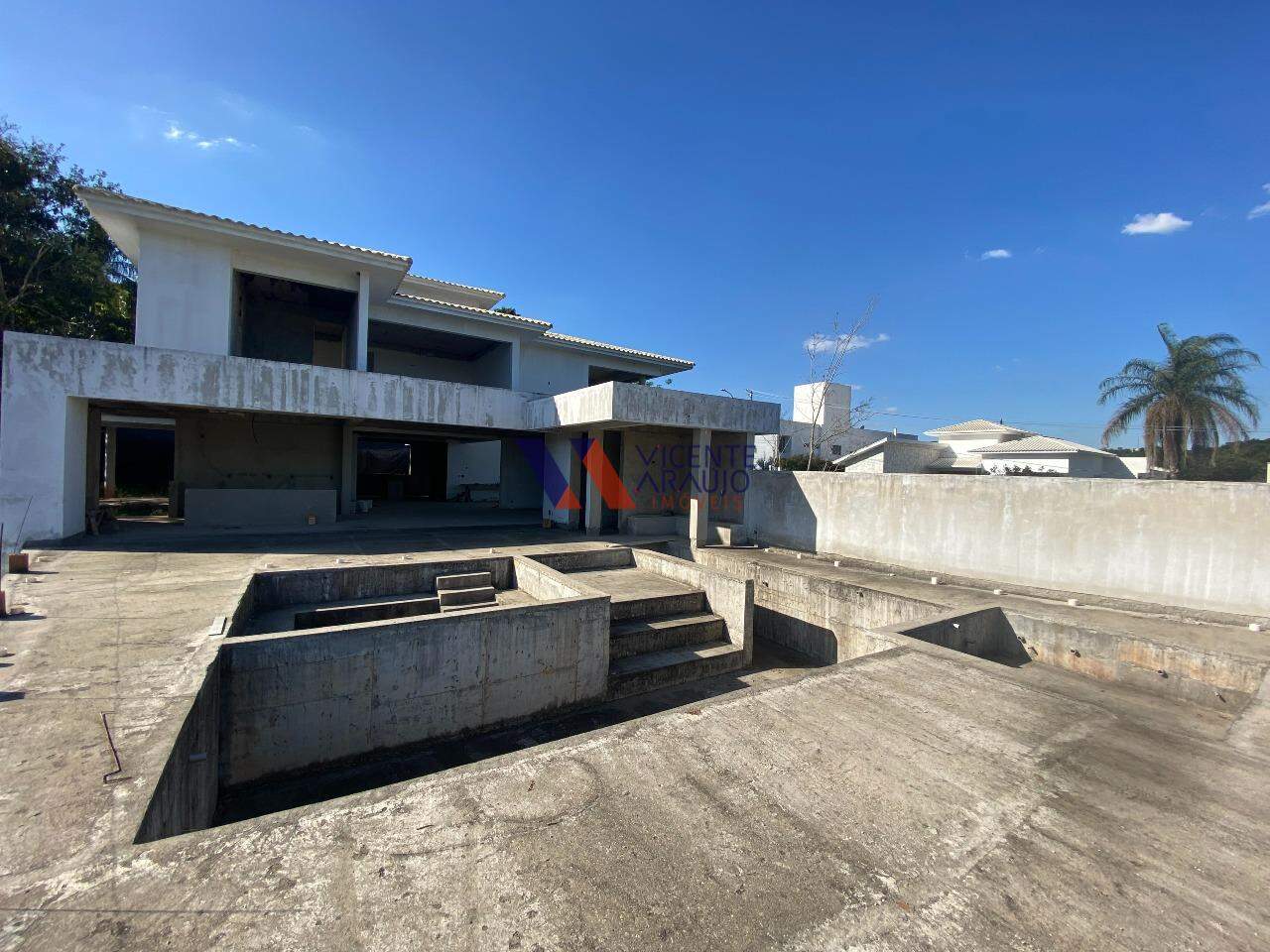 Casa em condomínio à venda no bairro Residencial Montserrat: 