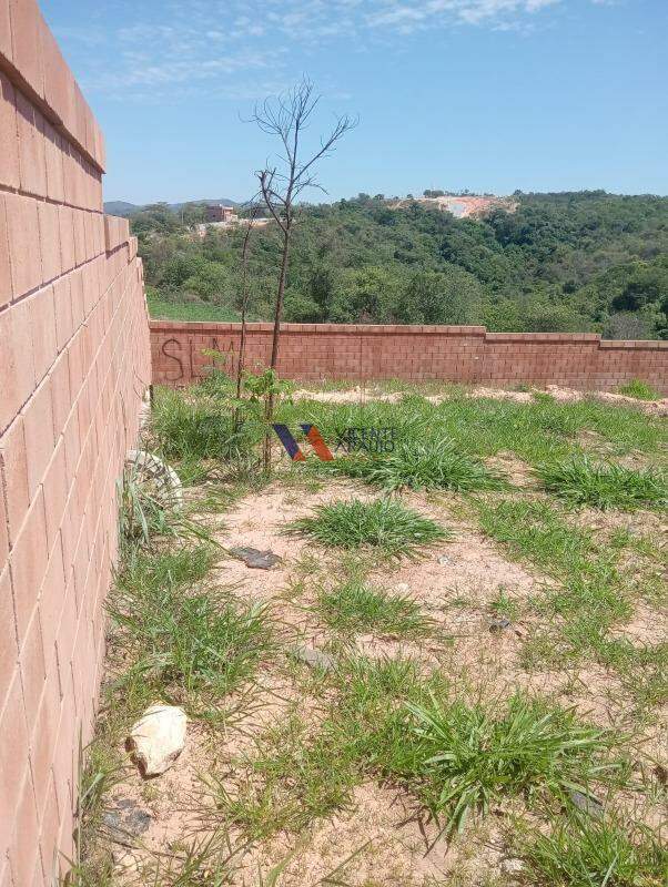 Lote à venda no bairro Jardins do Vale: 