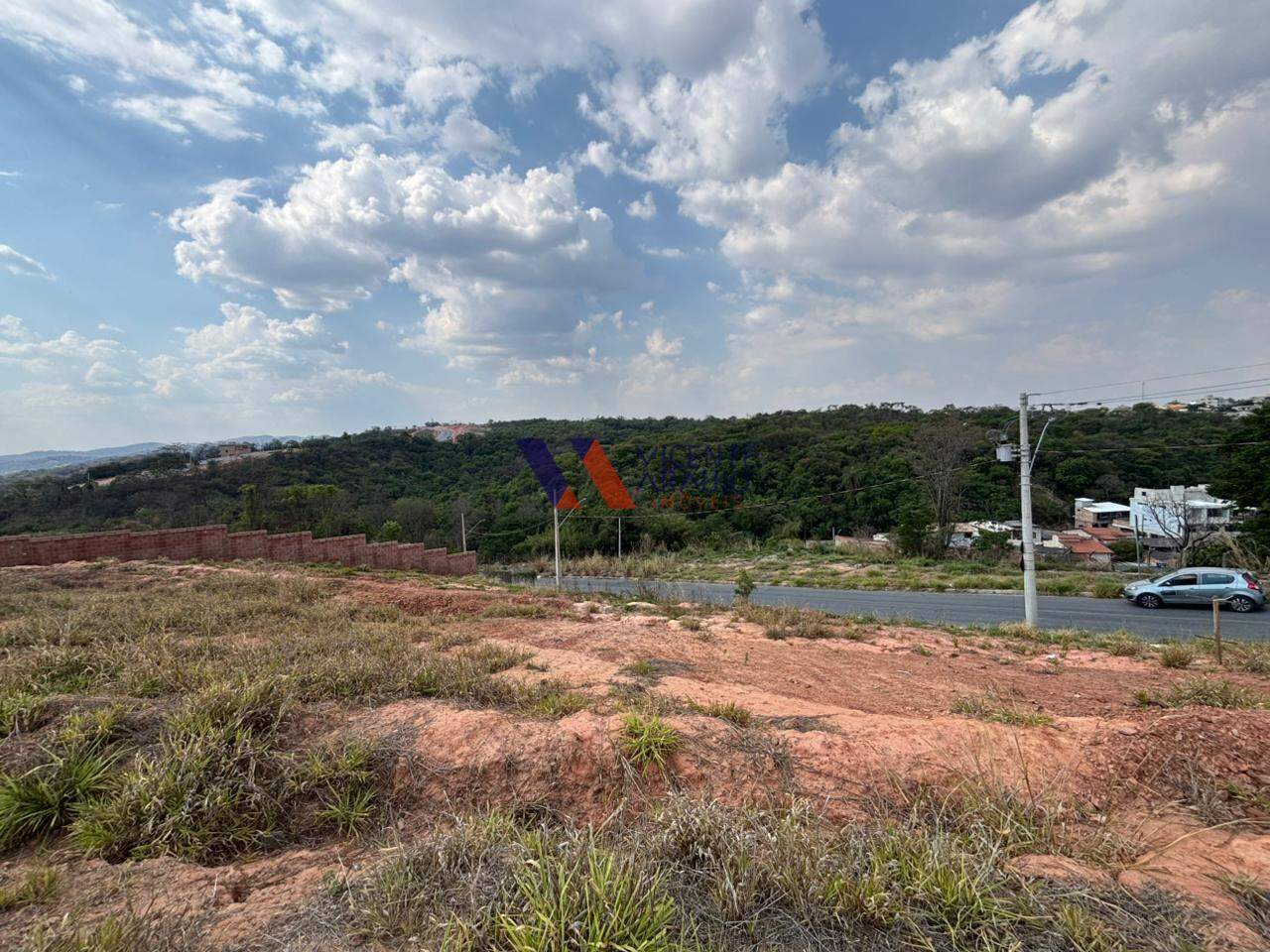 Lote à venda no bairro Jardins do Vale: 