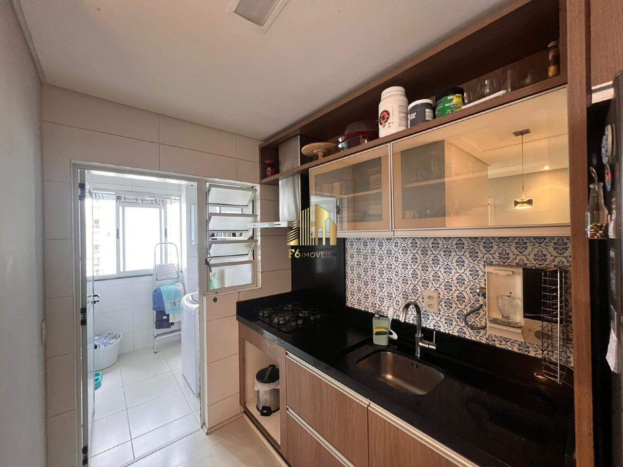 Apartamento à venda com 2 quartos, 62m² - Foto 6