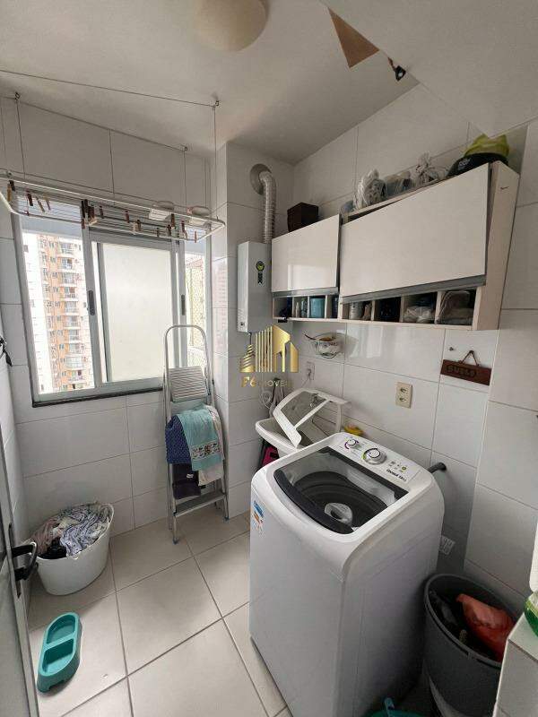 Apartamento à venda com 2 quartos, 62m² - Foto 7