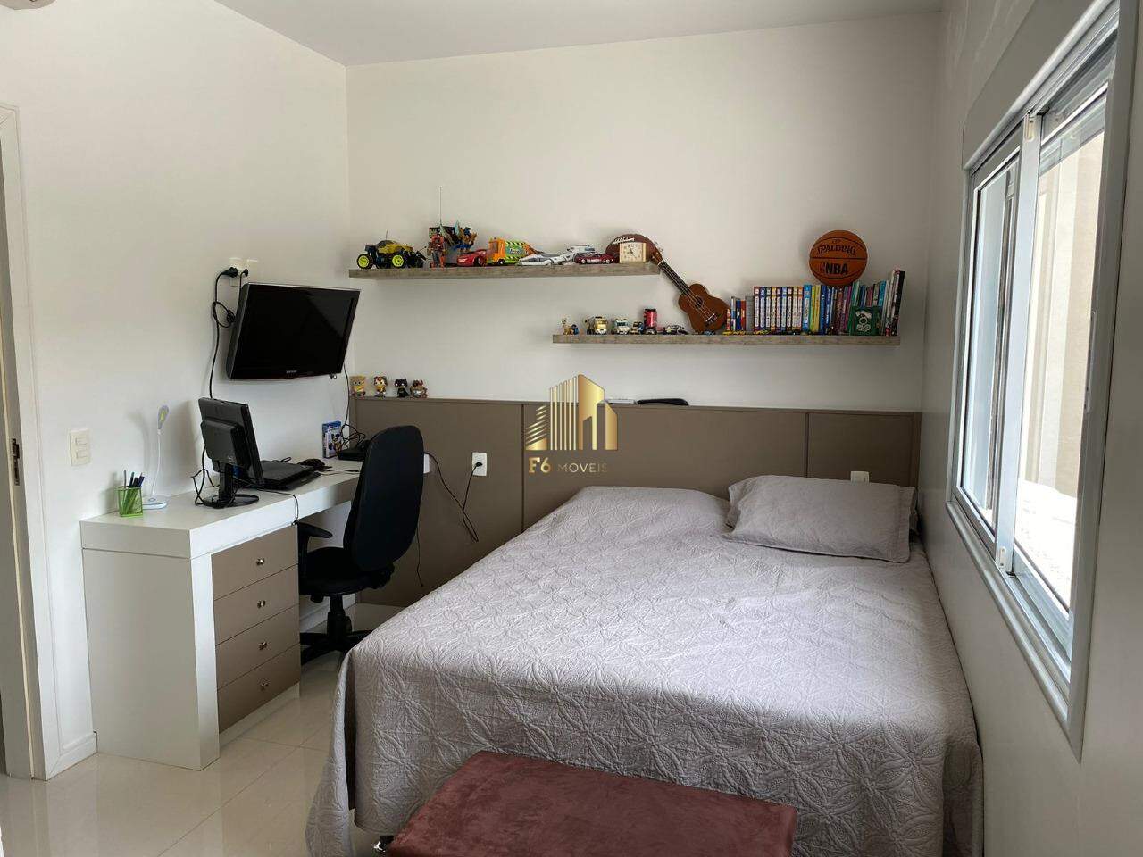 Casa à venda com 3 quartos, 147m² - Foto 11