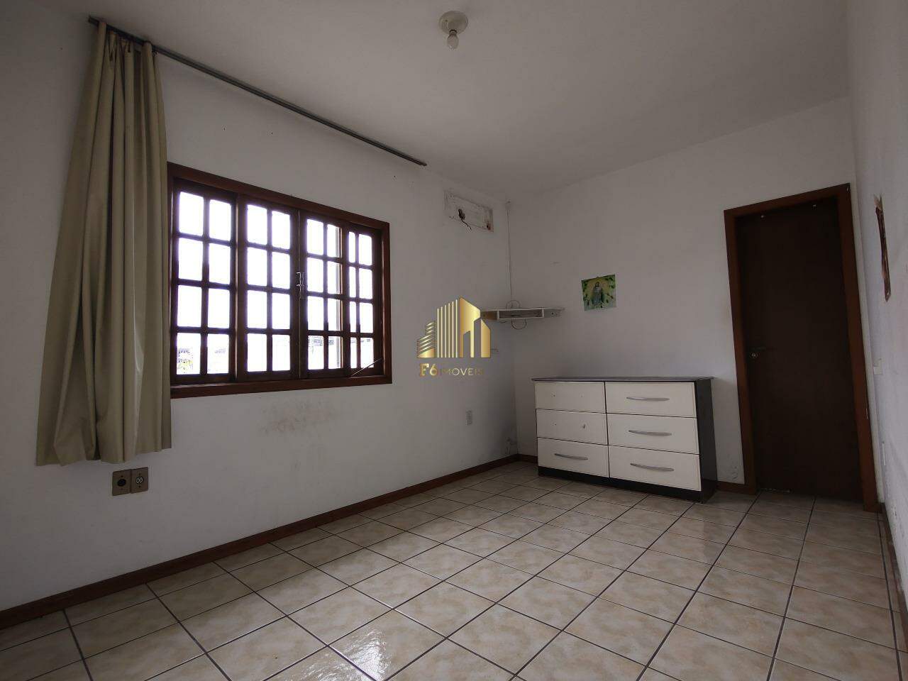 Casa à venda com 3 quartos, 250m² - Foto 10