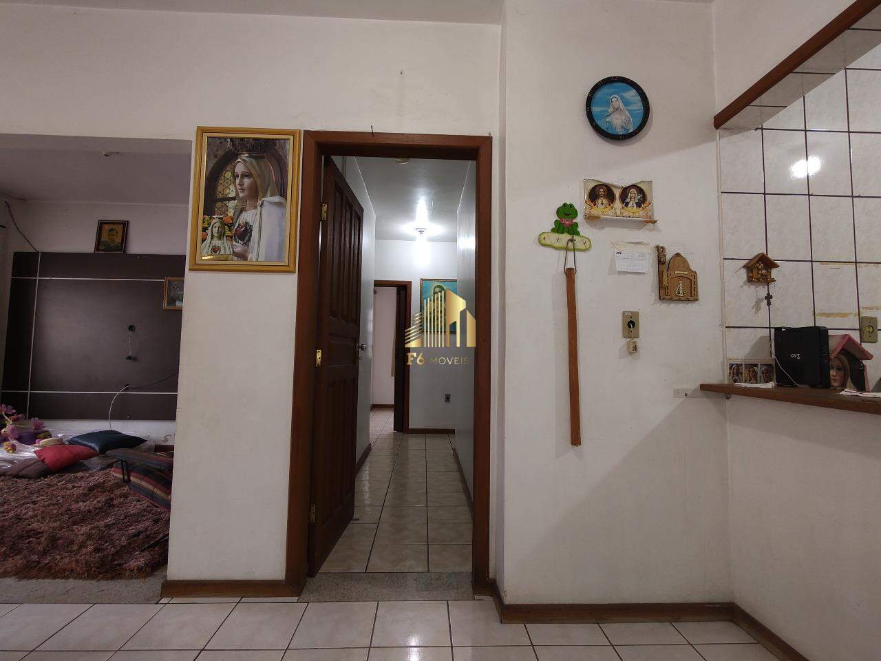 Casa à venda com 3 quartos, 250m² - Foto 5