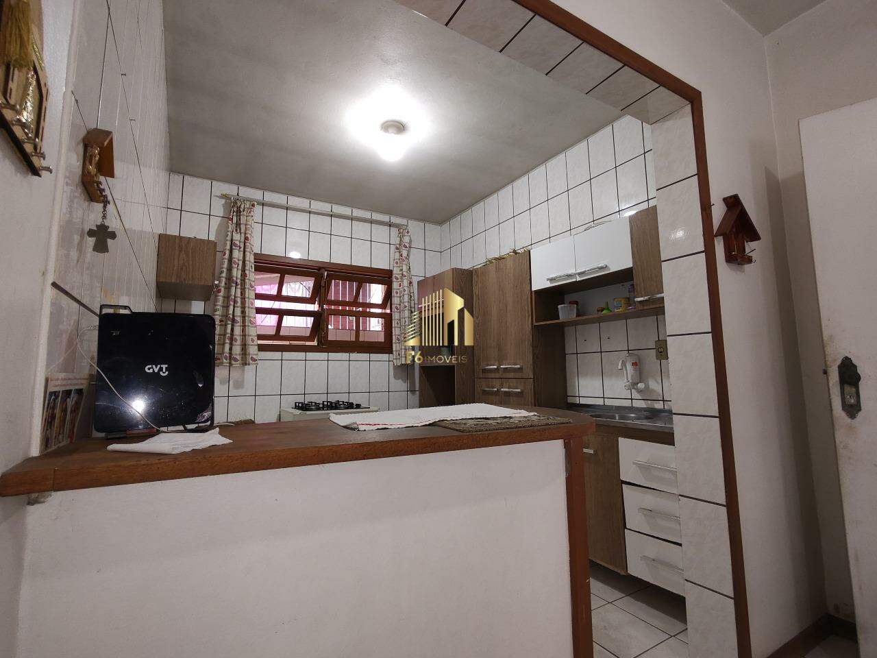 Casa à venda com 3 quartos, 250m² - Foto 2