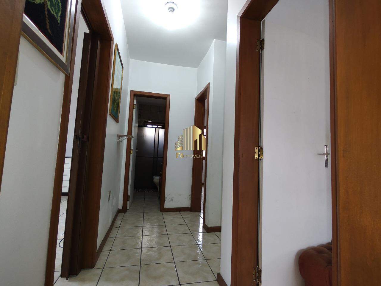 Casa à venda com 3 quartos, 250m² - Foto 6