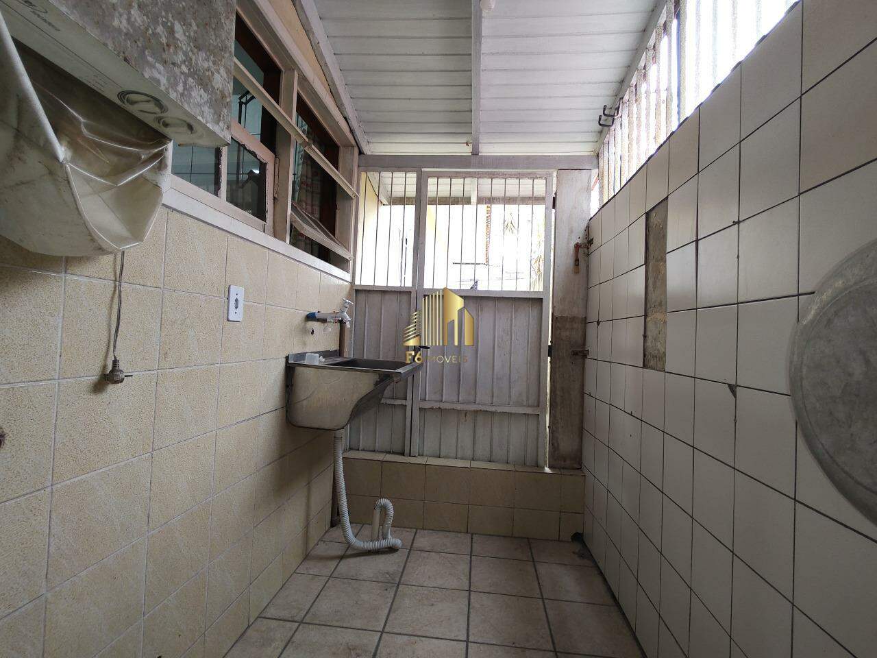 Terreno à venda com 3 quartos, 250m² - Foto 16