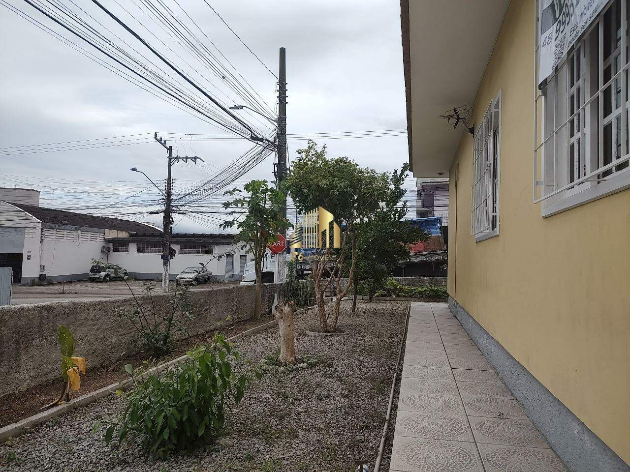 Terreno à venda com 3 quartos, 250m² - Foto 22