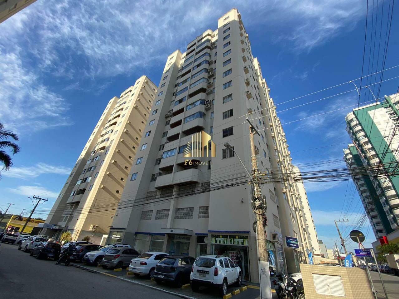 Apartamento à venda com 3 quartos, 100m² - Foto 2