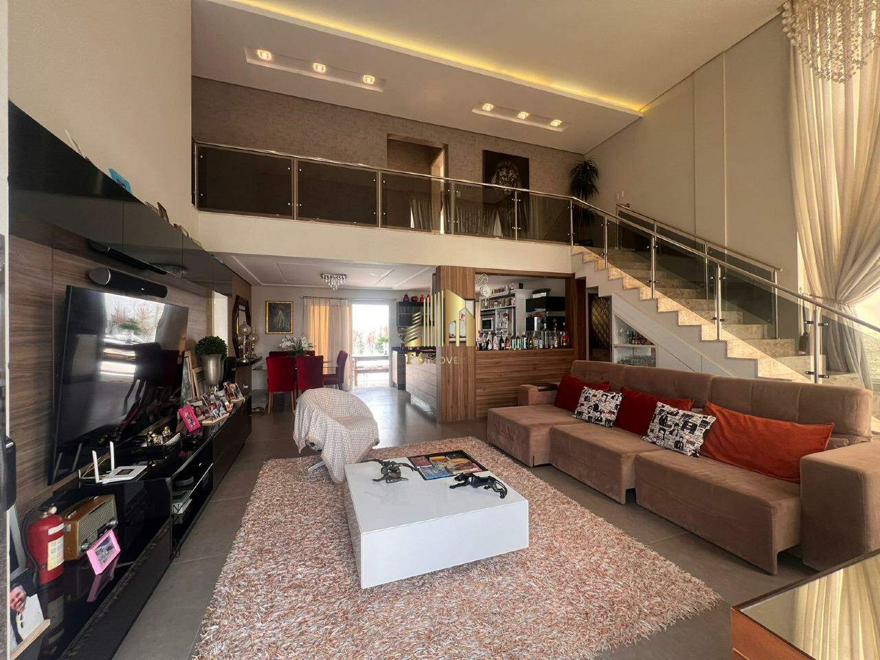 Casa à venda com 3 quartos, 348m² - Foto 7