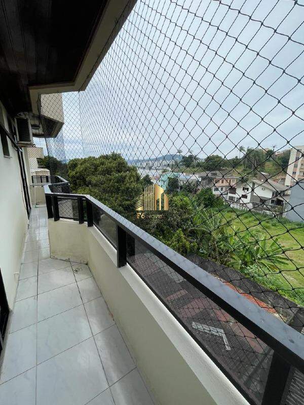 Cobertura à venda com 3 quartos, 245m² - Foto 1