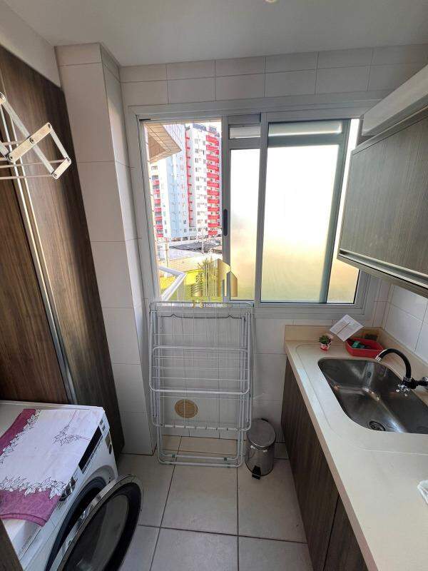 Apartamento à venda com 2 quartos, 73m² - Foto 9