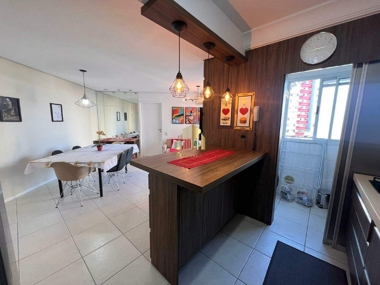 Apartamento à venda com 2 quartos, 73m² - Foto 4