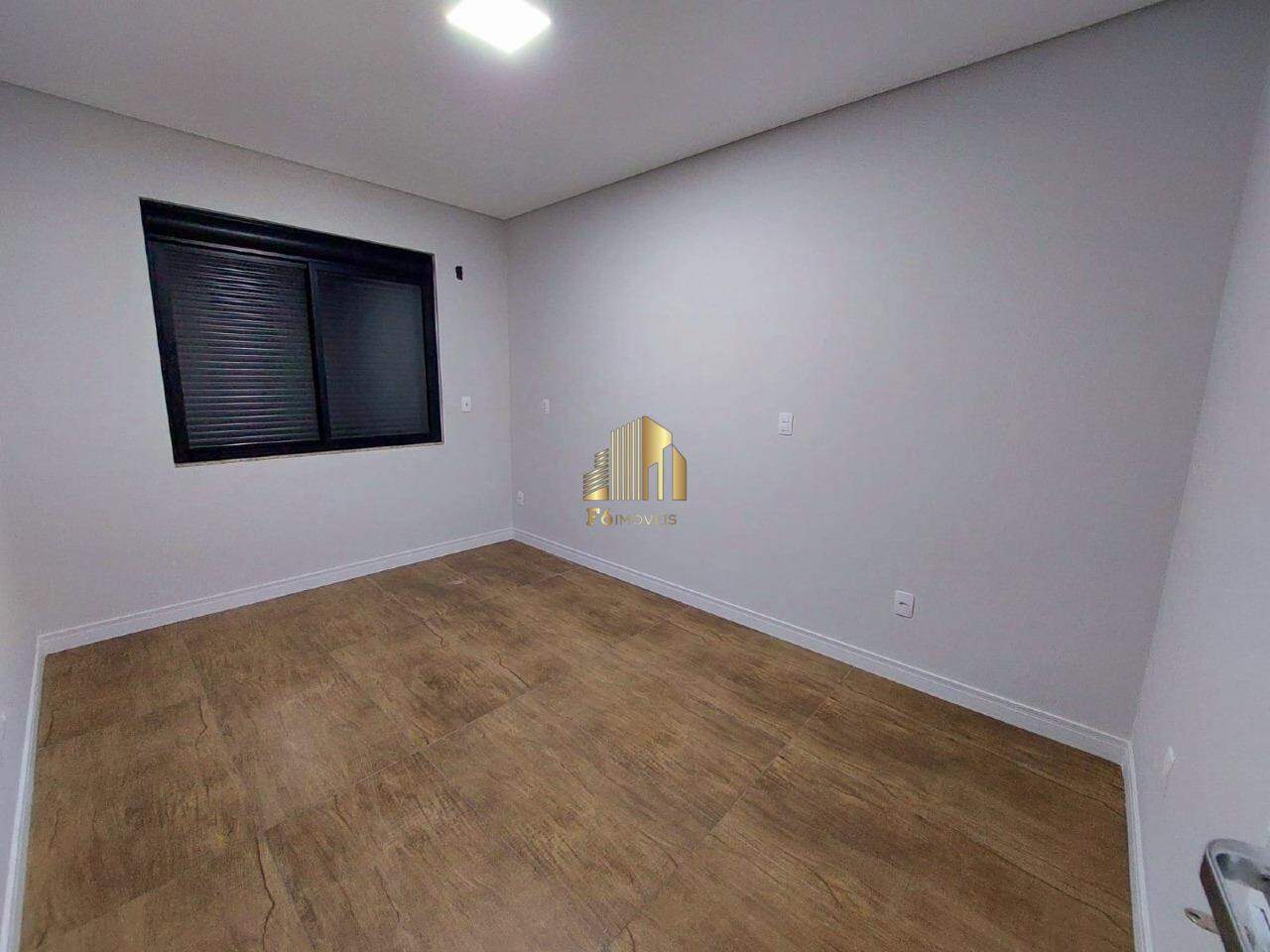 Casa à venda com 4 quartos, 203m² - Foto 14