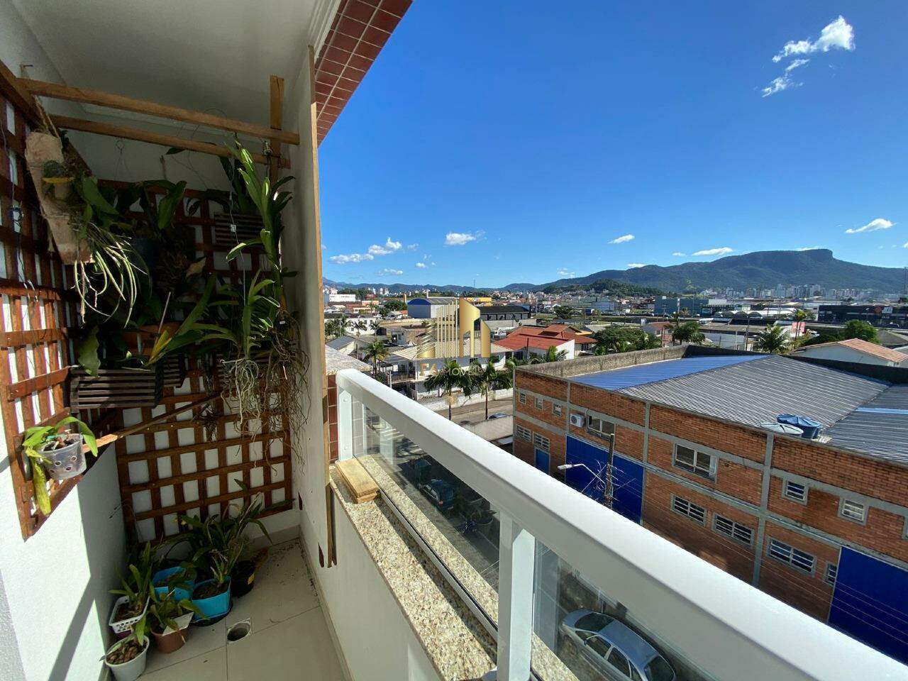 Apartamento à venda com 2 quartos, 85m² - Foto 19