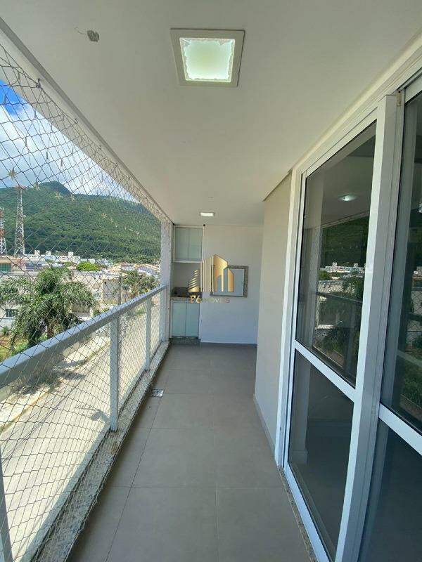 Apartamento à venda com 2 quartos, 100m² - Foto 4