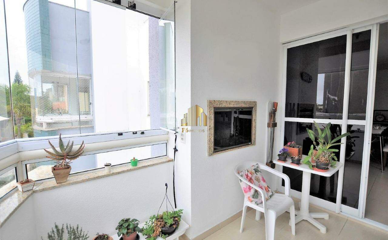 Apartamento à venda com 3 quartos, 116m² - Foto 2