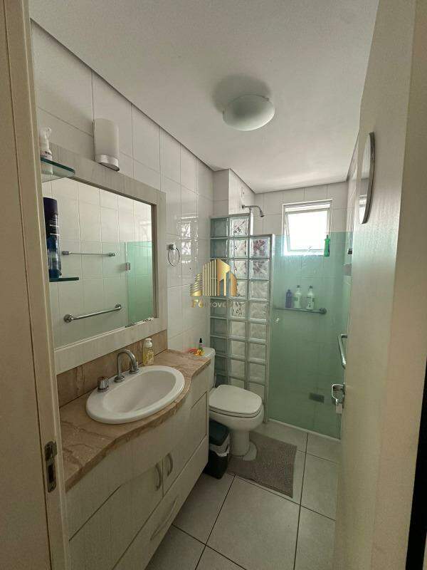 Apartamento à venda com 2 quartos, 69m² - Foto 9