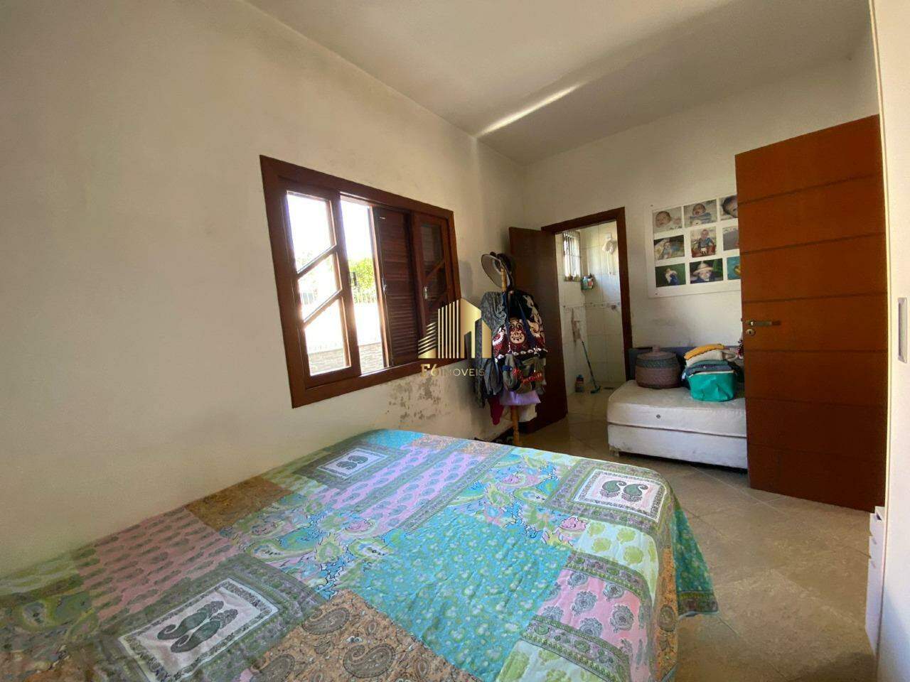 Casa à venda com 4 quartos, 200m² - Foto 12