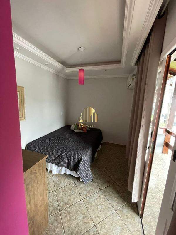 Casa à venda com 3 quartos, 180m² - Foto 13