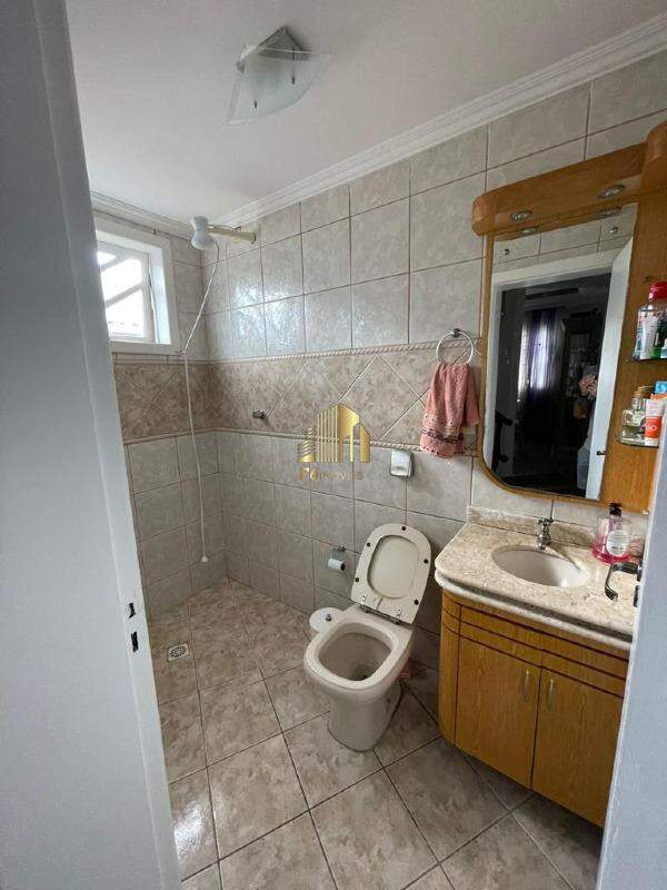 Casa à venda com 3 quartos, 180m² - Foto 7