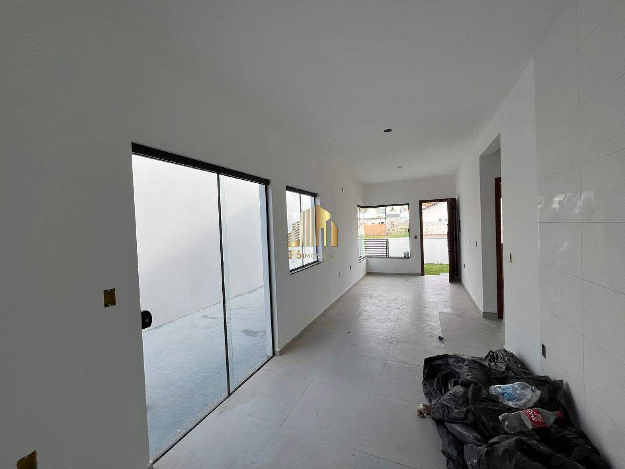 Casa à venda com 2 quartos, 54m² - Foto 5