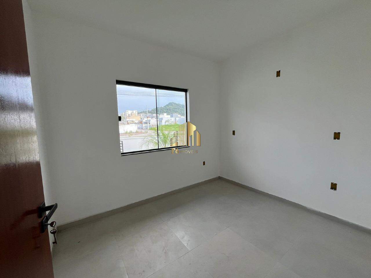 Casa à venda com 2 quartos, 54m² - Foto 9