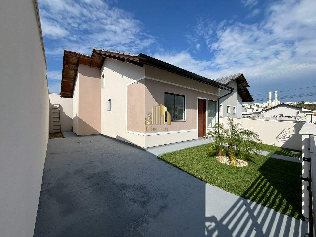 Casa à venda com 2 quartos, 53m² - Foto 4