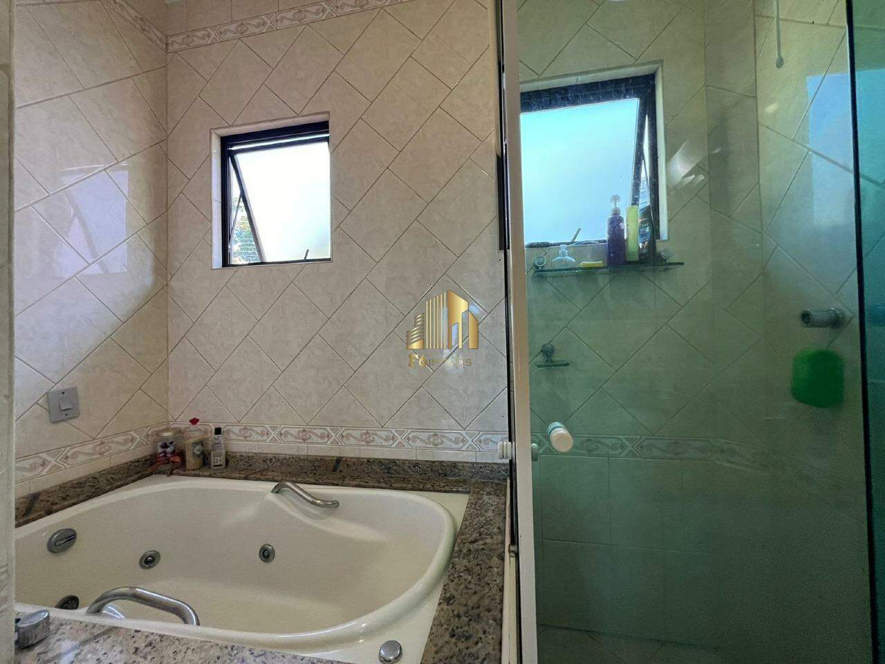 Casa de Condomínio à venda com 4 quartos, 250m² - Foto 20