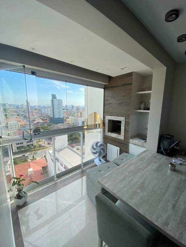 Apartamento à venda com 3 quartos, 97m² - Foto 4