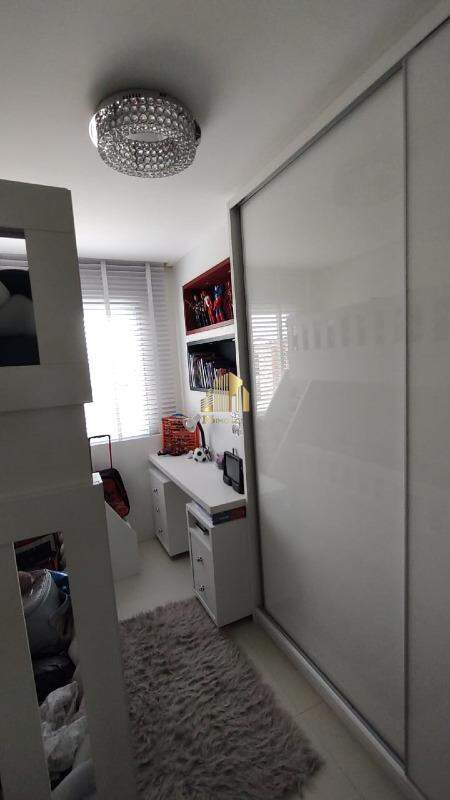 Apartamento à venda com 2 quartos, 64m² - Foto 15