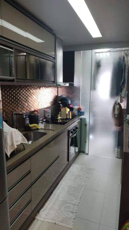 Apartamento à venda com 2 quartos, 64m² - Foto 2