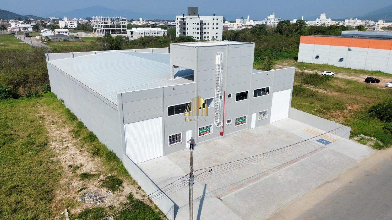 Depósito-Galpão-Armazém para alugar, 1430m² - Foto 2