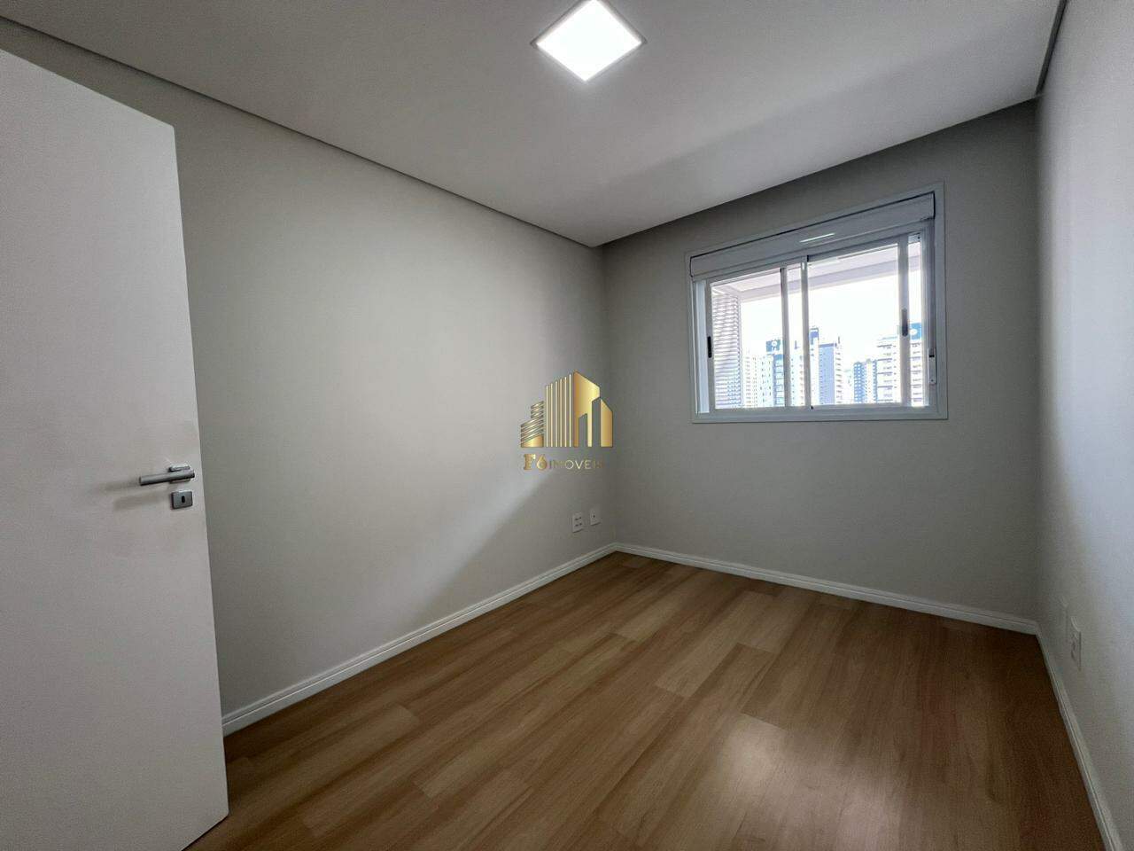 Apartamento à venda com 2 quartos, 82m² - Foto 14