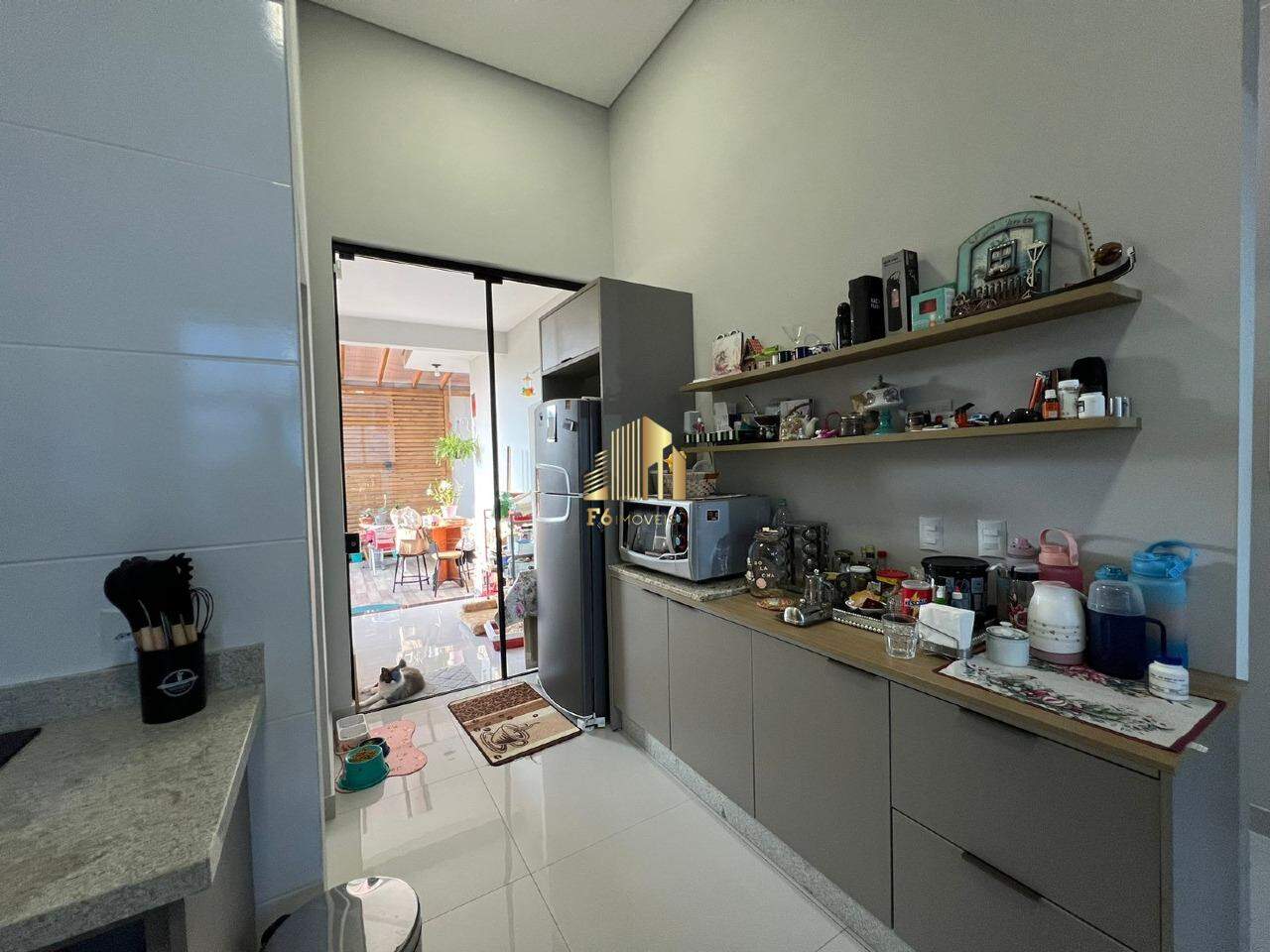 Casa à venda com 3 quartos, 110m² - Foto 9