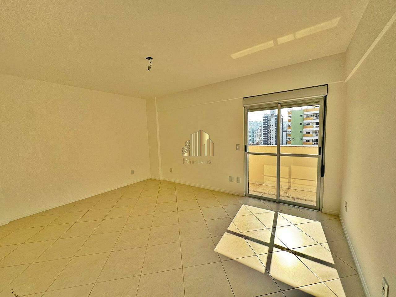 Apartamento à venda com 3 quartos, 131m² - Foto 22