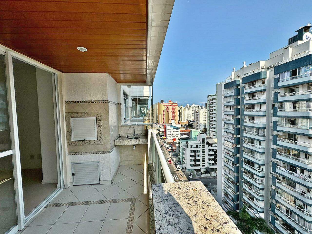 Apartamento à venda com 3 quartos, 131m² - Foto 8